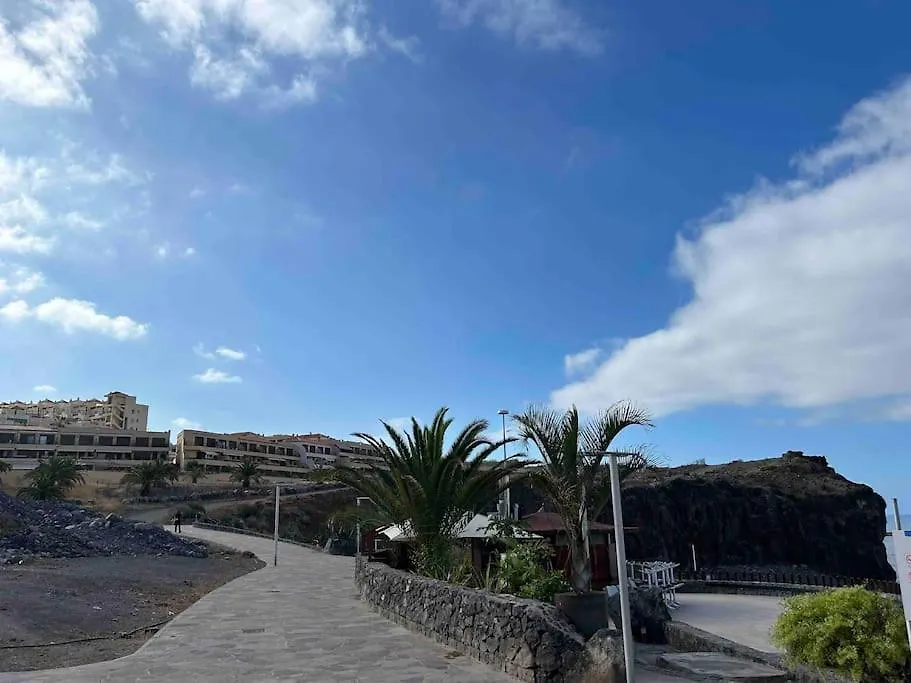 2 Bedrooms, Beach 3Min, Roof Terrace With Ocean View Callao Salvaje 0*,  Spanyolország